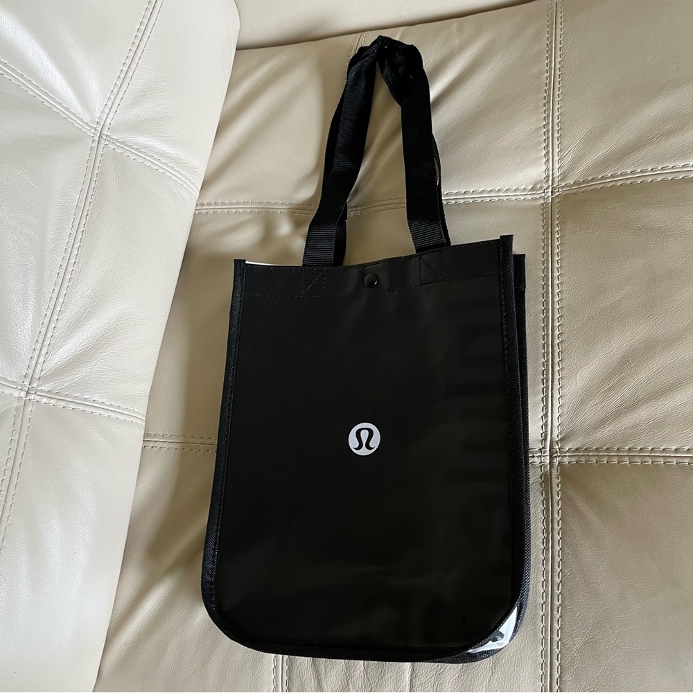 🆓 🆕 LULULEMON Reusable Small  Shopping Tote Bag - NWOT